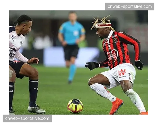 专访法甲裁判负责人:解释关于定位球中攻方犯规的新判罚尺度 专访法甲裁判负责人:解释关于定位球中攻方犯规的新判罚尺度