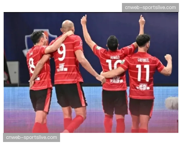 中超仅三支球队保持不败:申花、重庆铜梁龙和成都蓉城 中超仅三支球队保持不败:申花、重庆铜梁龙和成都蓉城